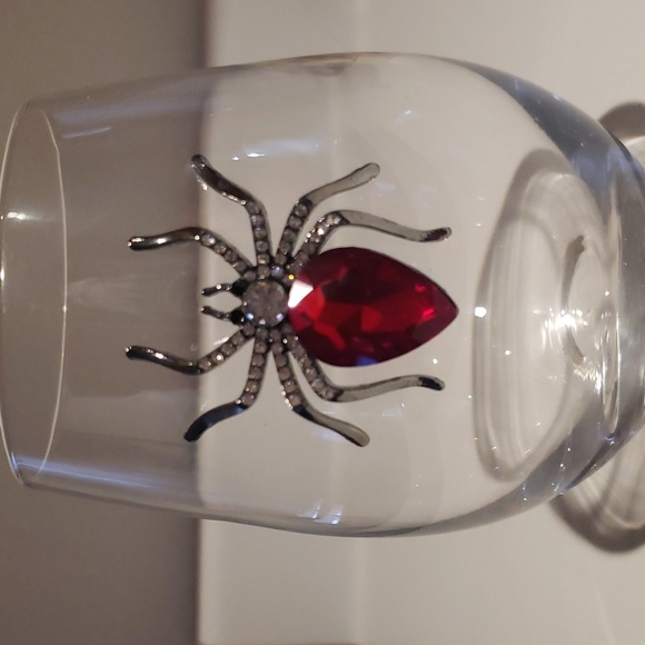 Other - Beautiful spider bling glass
